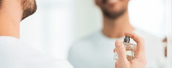 Quelle est la durée de vie d'un parfum? Facteurs clés et astuces de conservation!